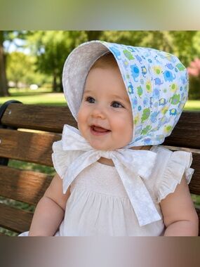 Baby girl’s Elephant Print Cotton Bonnet with Ties
